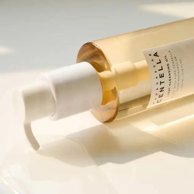 SKIN 1004 Madagascar Centella Light Cleansing Oil With Pure Centella
